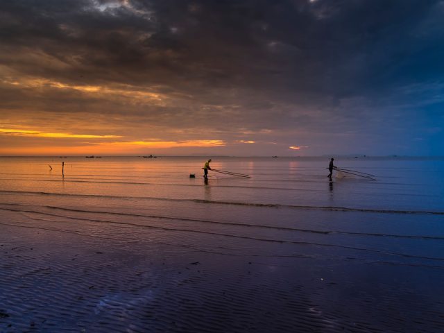 Les Meilleurs Spots de Pêche sur le Littoral de la Manche